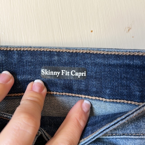 Judy Blue Skinny Fit Capri Size 20w LIKE NEW! - Picture 3 of 4